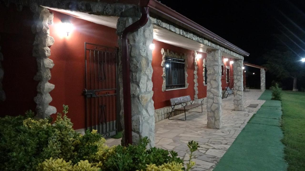 Finca Entrevinedos De Bodegas Marcos Peñafiel Exterior foto